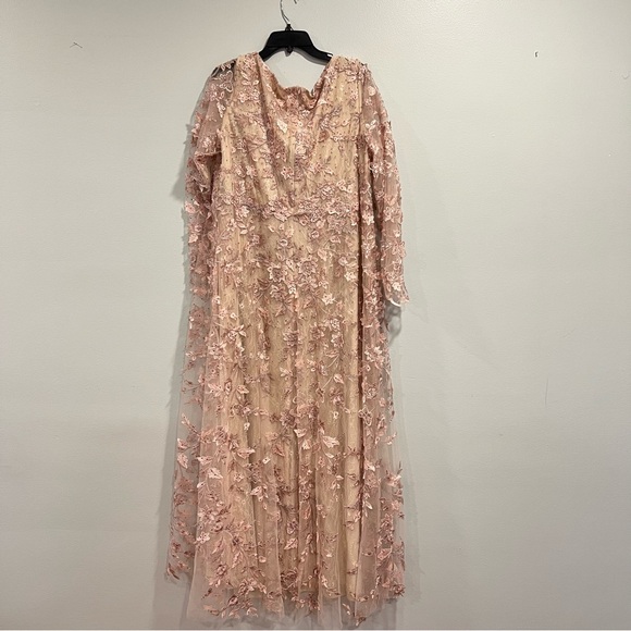 Mac Duggal Long Sleeve Lace Dress in Blush Pink - Picture 13 of 16